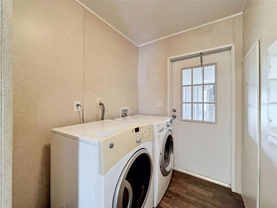En Venta: $370,000 (3 camas, 2 baños, 1248 Pies cuadrados)