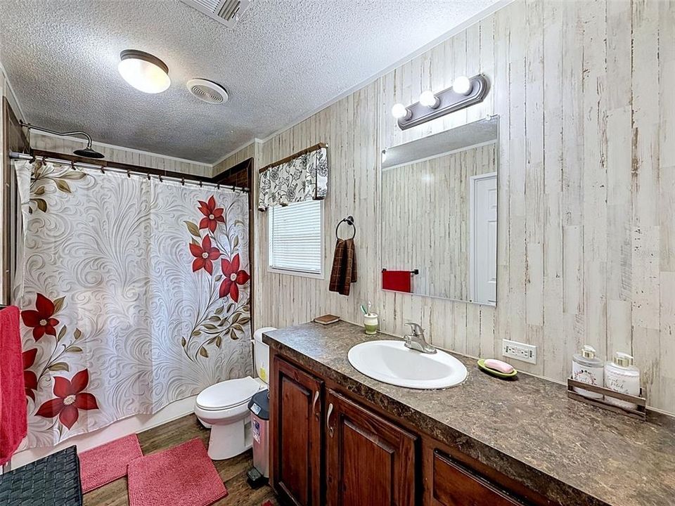 En Venta: $370,000 (3 camas, 2 baños, 1248 Pies cuadrados)