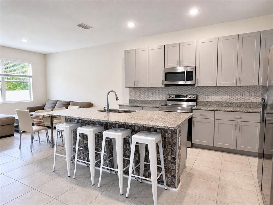 For Sale: $340,000 (3 beds, 2 baths, 1680 Square Feet)
