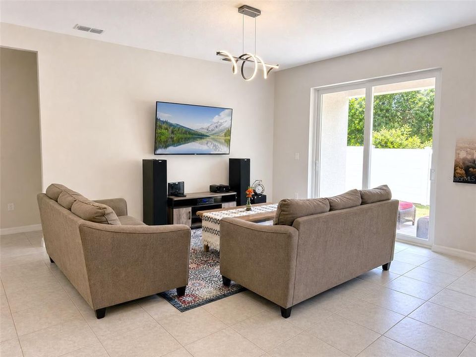 For Sale: $340,000 (3 beds, 2 baths, 1680 Square Feet)