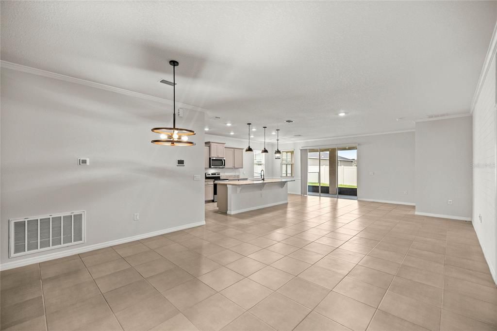 For Rent: $2,000 (2 beds, 2 baths, 1850 Square Feet)
