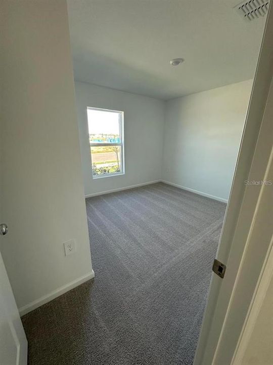 For Rent: $1,900 (3 beds, 2 baths, 1484 Square Feet)