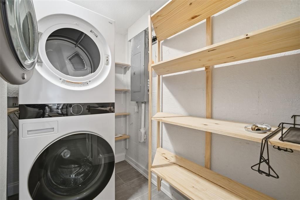 На продажу: $850,000 (4 спален, 3 ванн, 2040 Квадратных фут)