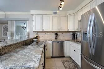: $929,900 (2 beds, 2 baths, 1210 Square Feet)