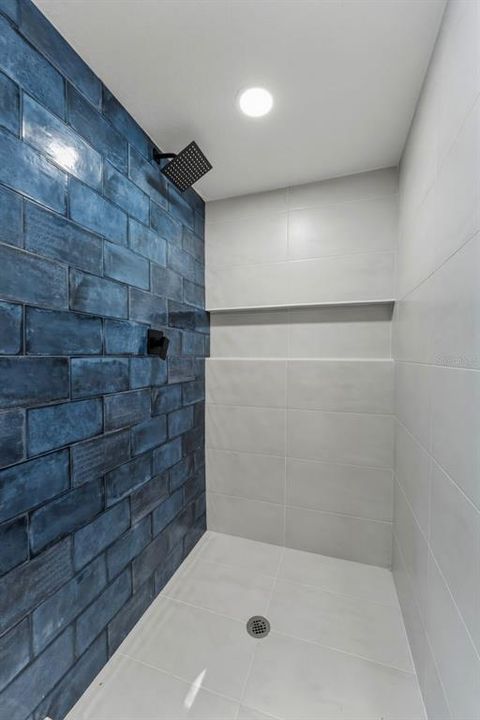 Под контрактом: $318,999 (3 спален, 1 ванн, 1249 Квадратных фут)