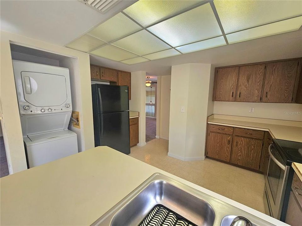 На продажу: $169,000 (2 спален, 2 ванн, 1098 Квадратных фут)
