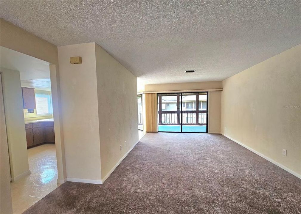 На продажу: $169,000 (2 спален, 2 ванн, 1098 Квадратных фут)