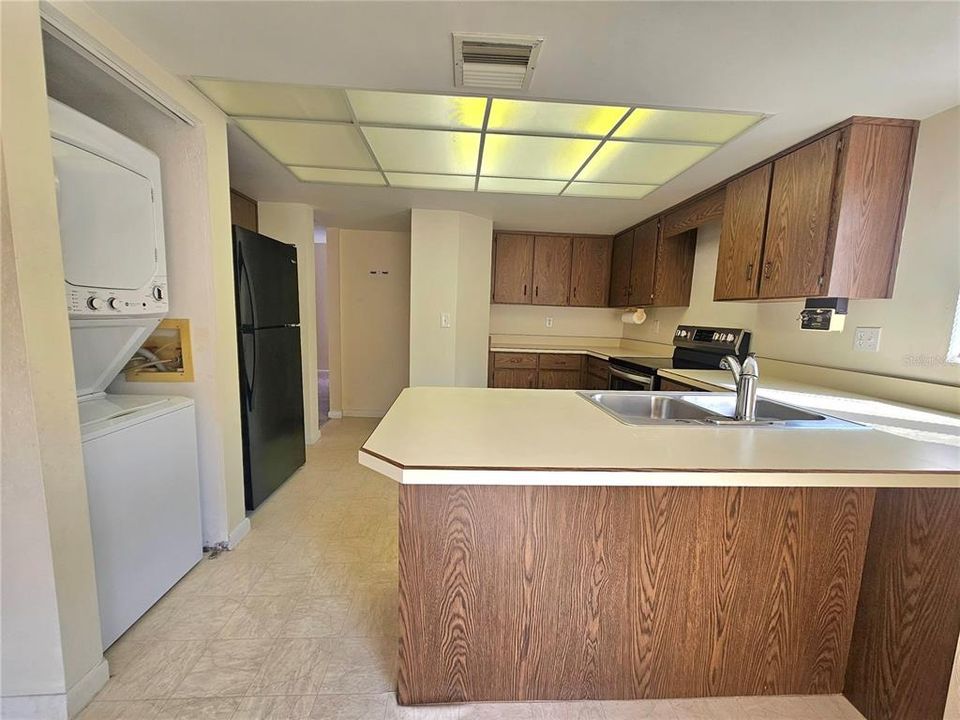 На продажу: $169,000 (2 спален, 2 ванн, 1098 Квадратных фут)