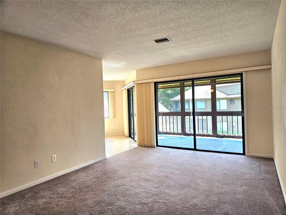 На продажу: $169,000 (2 спален, 2 ванн, 1098 Квадратных фут)
