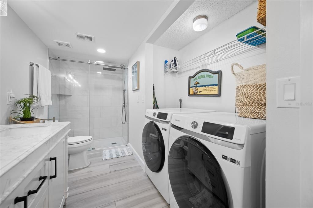 For Sale: $690,000 (2 beds, 2 baths, 1065 Square Feet)