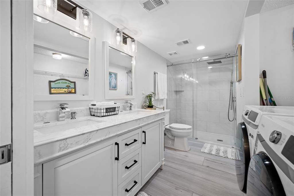 For Sale: $690,000 (2 beds, 2 baths, 1065 Square Feet)