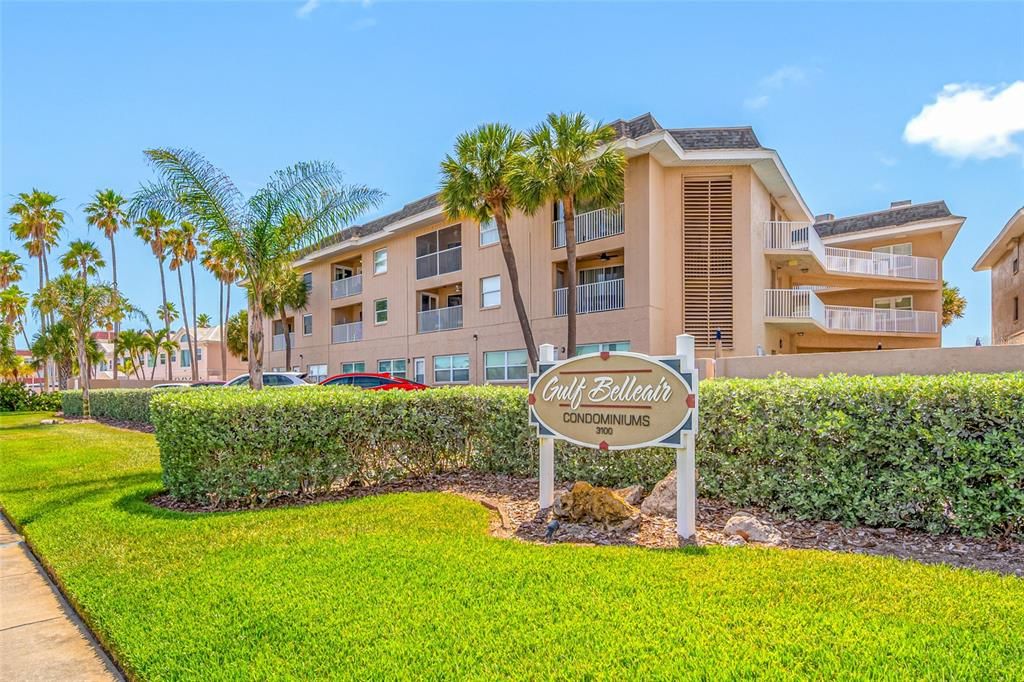 For Sale: $690,000 (2 beds, 2 baths, 1065 Square Feet)
