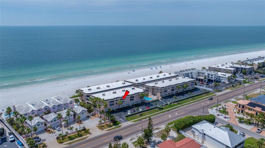 For Sale: $690,000 (2 beds, 2 baths, 1065 Square Feet)
