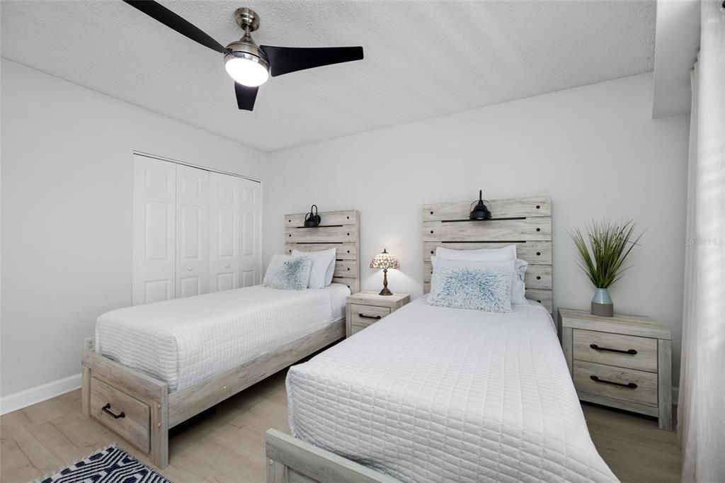 For Sale: $690,000 (2 beds, 2 baths, 1065 Square Feet)