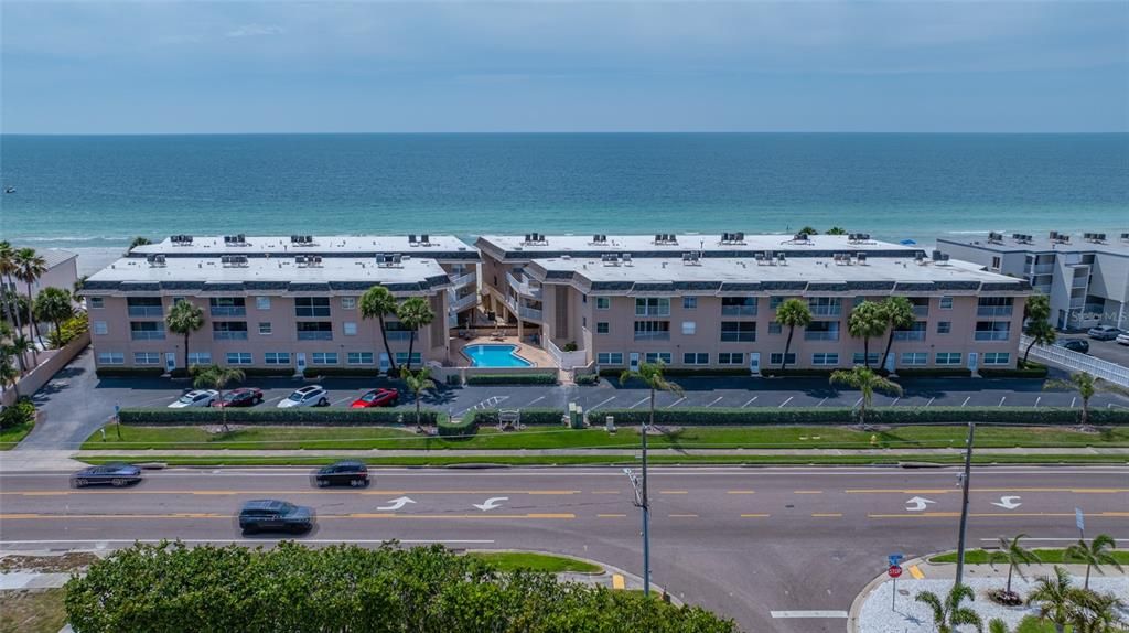 For Sale: $690,000 (2 beds, 2 baths, 1065 Square Feet)