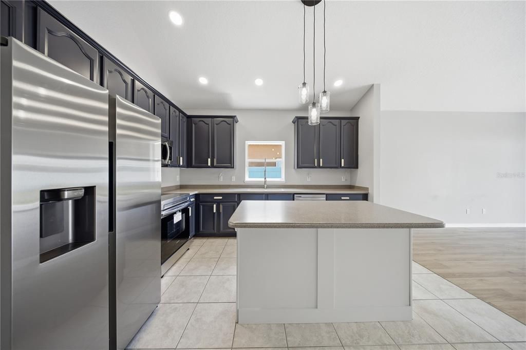 На продажу: $539,990 (4 спален, 2 ванн, 2868 Квадратных фут)