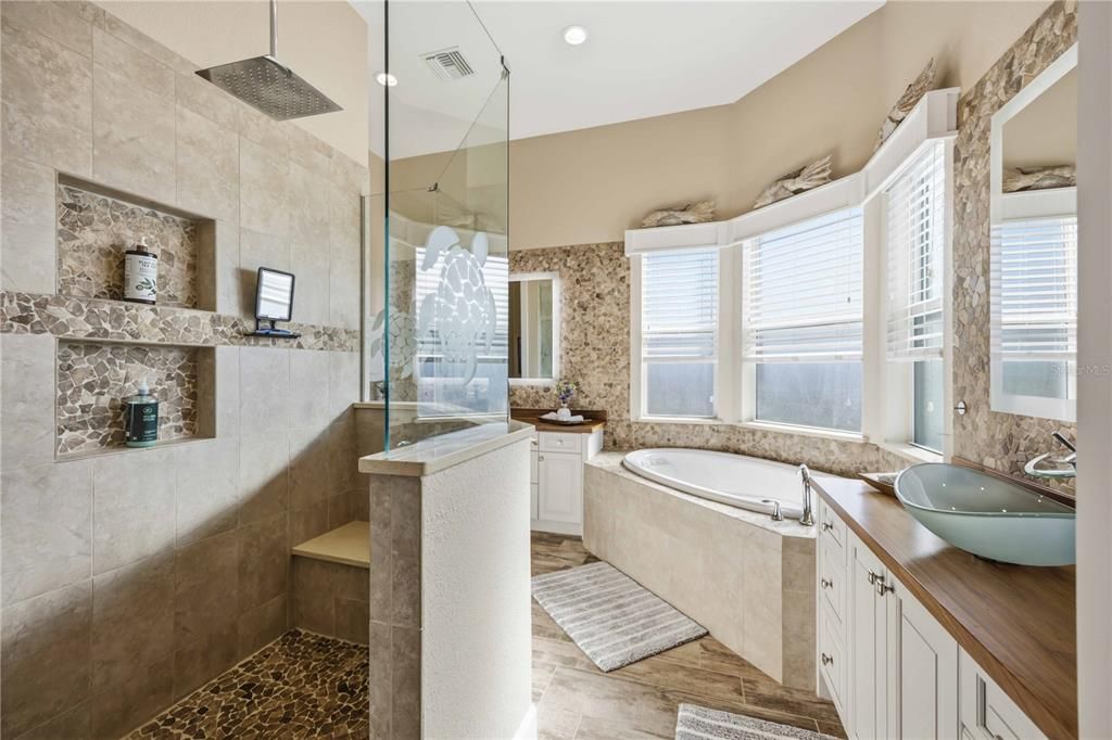 For Sale: $2,700,000 (4 beds, 4 baths, 3169 Square Feet)