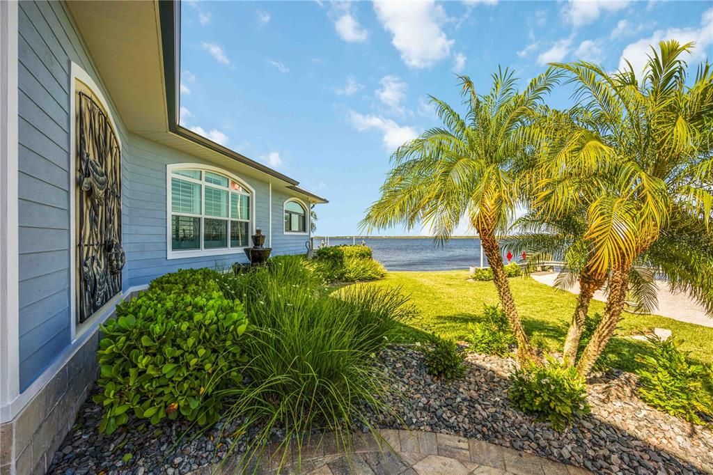 For Sale: $2,700,000 (4 beds, 4 baths, 3169 Square Feet)