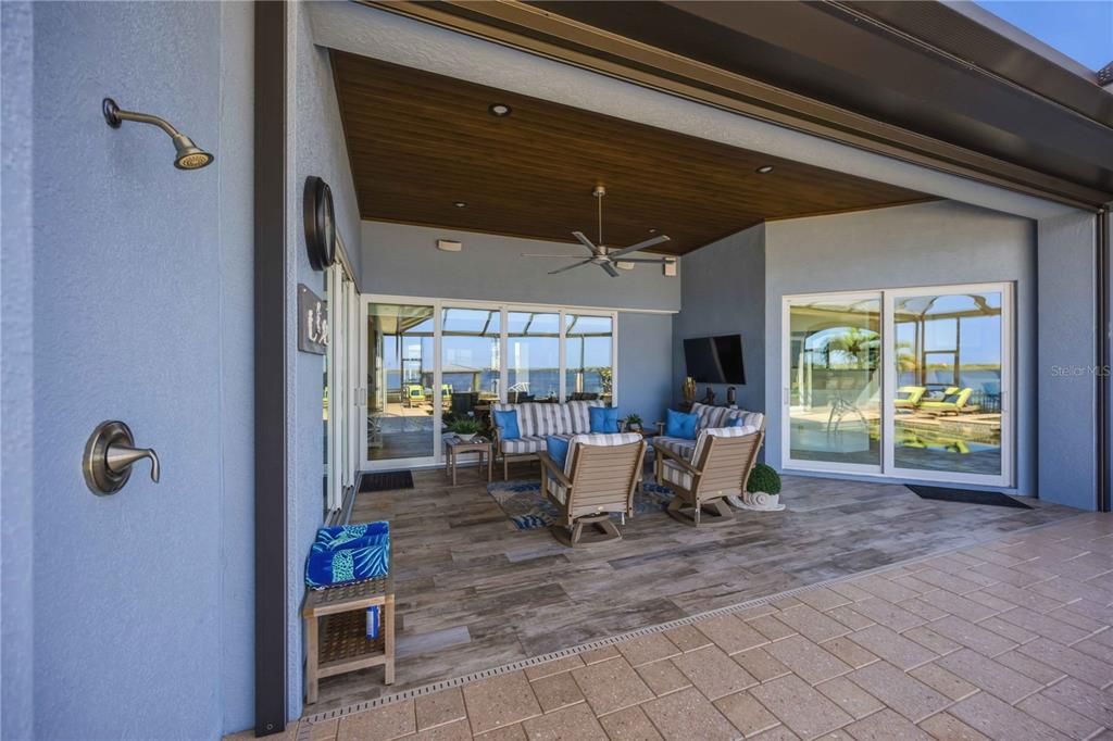 For Sale: $2,700,000 (4 beds, 4 baths, 3169 Square Feet)