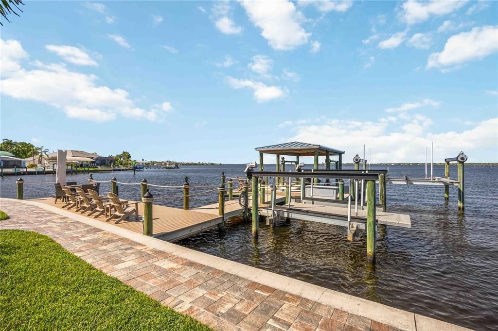 For Sale: $2,700,000 (4 beds, 4 baths, 3169 Square Feet)