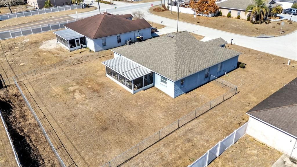 En Venta: $355,000 (3 camas, 2 baños, 1960 Pies cuadrados)