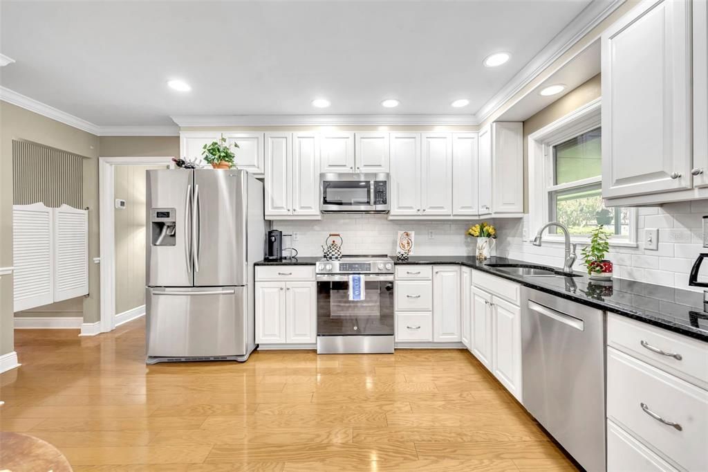 For Sale: $455,900 (3 beds, 2 baths, 1722 Square Feet)
