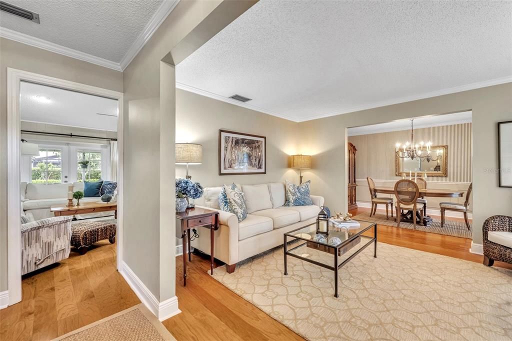For Sale: $455,900 (3 beds, 2 baths, 1722 Square Feet)