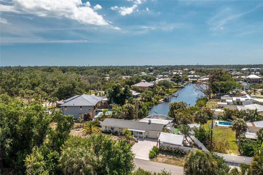 For Sale: $575,000 (2 beds, 2 baths, 1494 Square Feet)