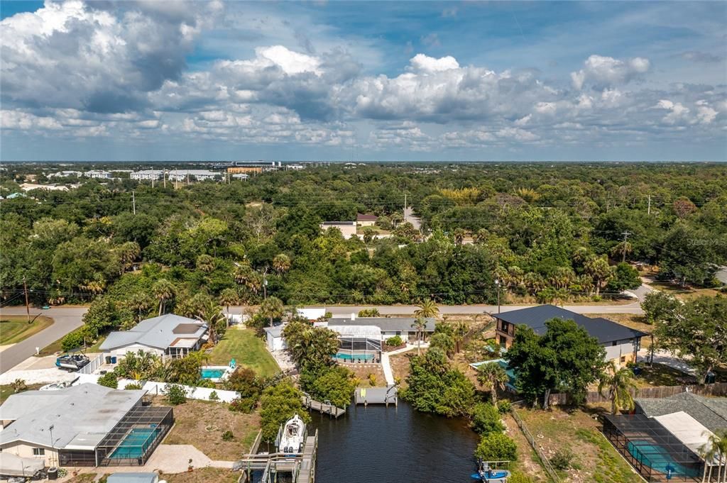 For Sale: $575,000 (2 beds, 2 baths, 1494 Square Feet)