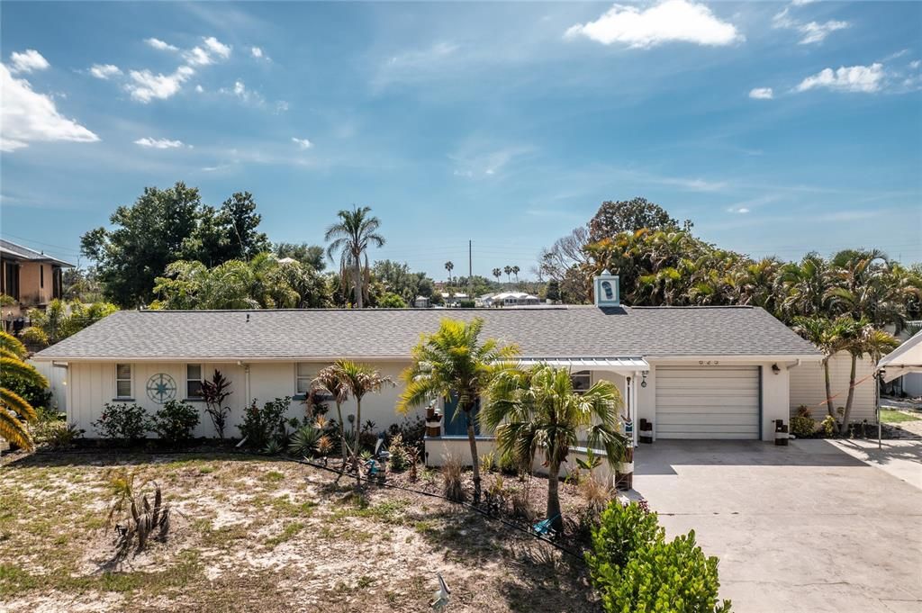 For Sale: $575,000 (2 beds, 2 baths, 1494 Square Feet)