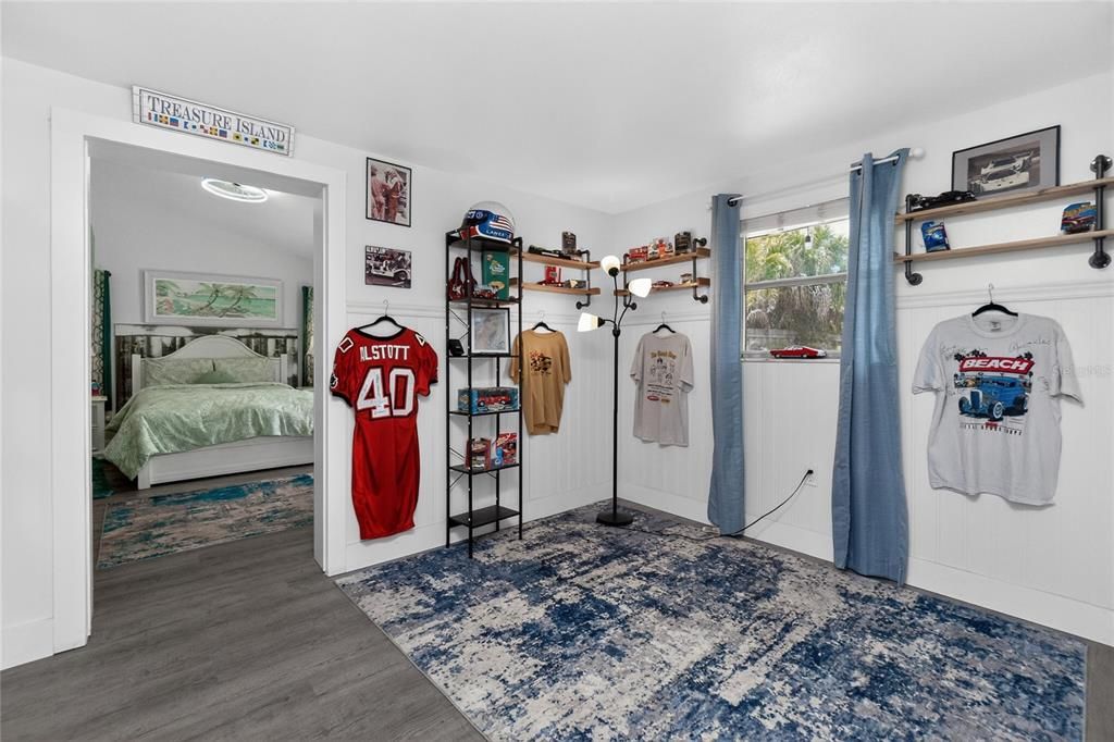 For Sale: $575,000 (2 beds, 2 baths, 1494 Square Feet)
