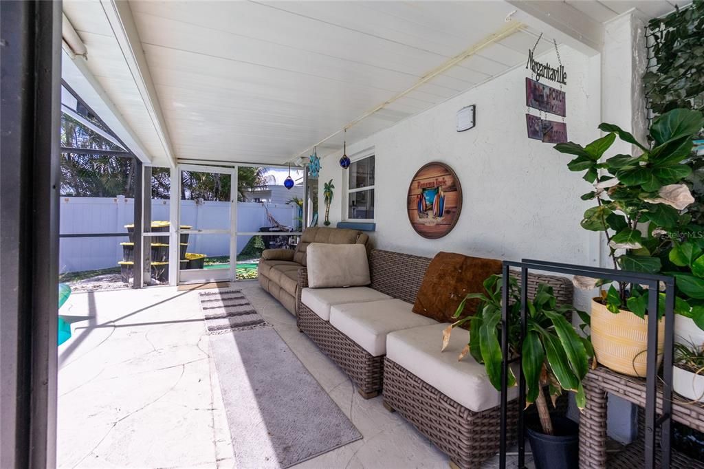 For Sale: $575,000 (2 beds, 2 baths, 1494 Square Feet)