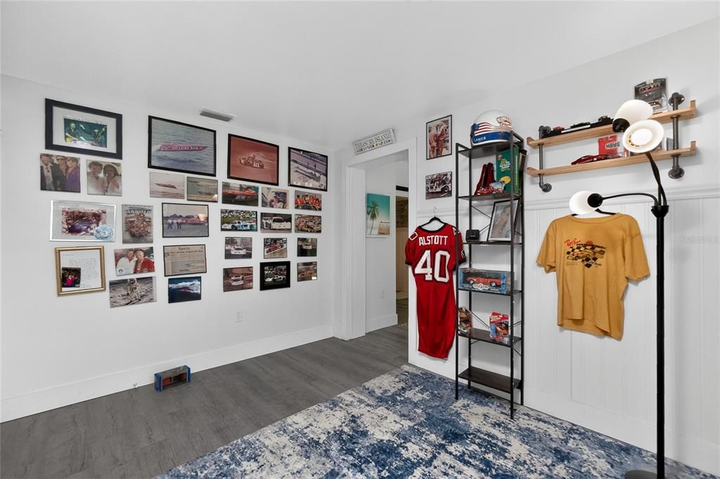 For Sale: $575,000 (2 beds, 2 baths, 1494 Square Feet)