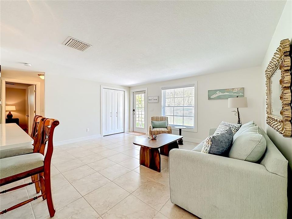 For Sale: $1,485,000 (3 beds, 2 baths, 1829 Square Feet)