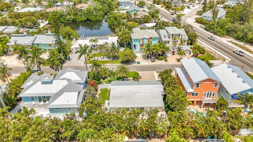 For Sale: $1,485,000 (3 beds, 2 baths, 1829 Square Feet)