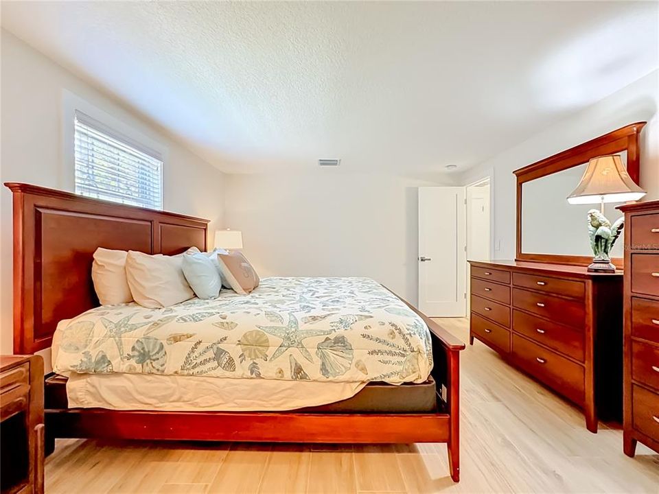 For Sale: $1,485,000 (3 beds, 2 baths, 1829 Square Feet)