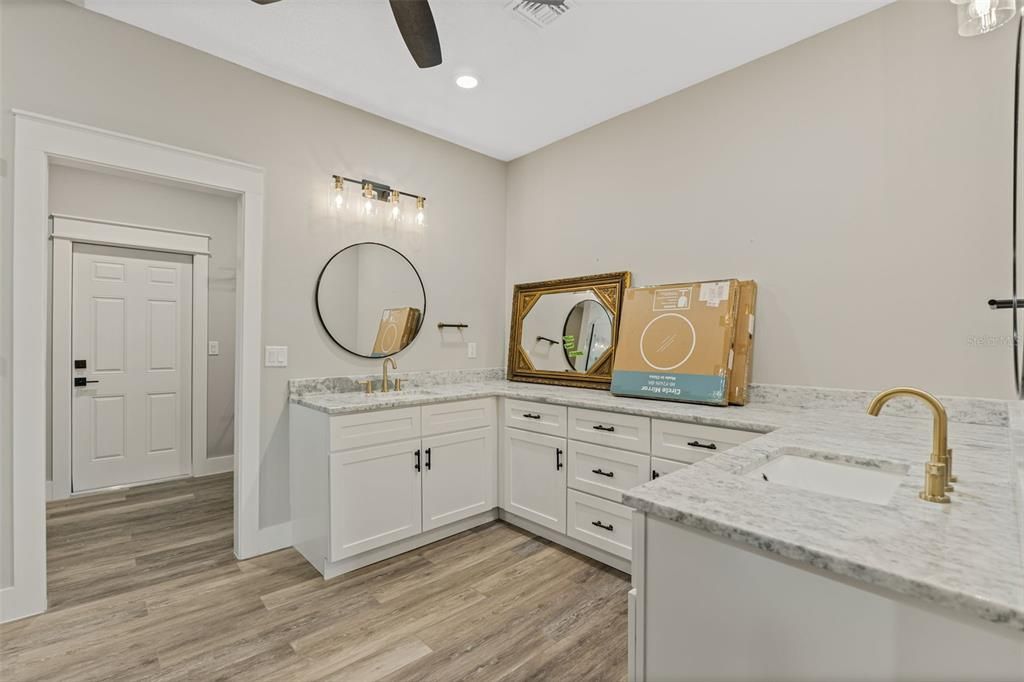 For Sale: $394,900 (3 beds, 2 baths, 1800 Square Feet)