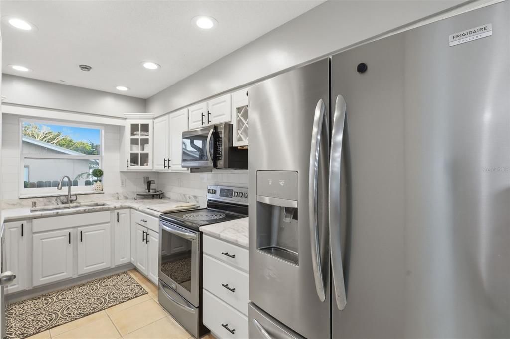 En Venta: $1,299,000 (8 camas, 5 baños, 6494 Pies cuadrados)