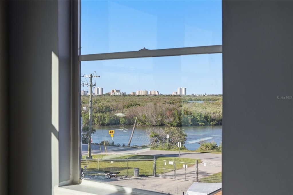 En Venta: $1,299,000 (8 camas, 5 baños, 6494 Pies cuadrados)