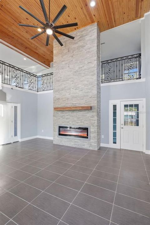 En Venta: $1,299,000 (8 camas, 5 baños, 6494 Pies cuadrados)