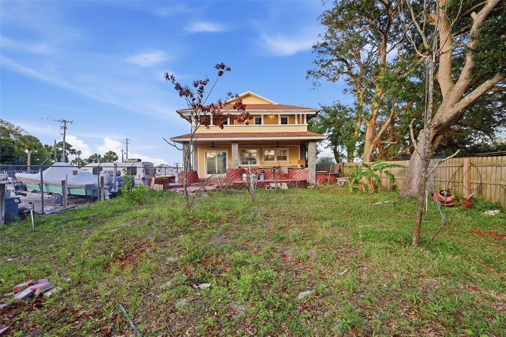 En Venta: $1,299,000 (8 camas, 5 baños, 6494 Pies cuadrados)