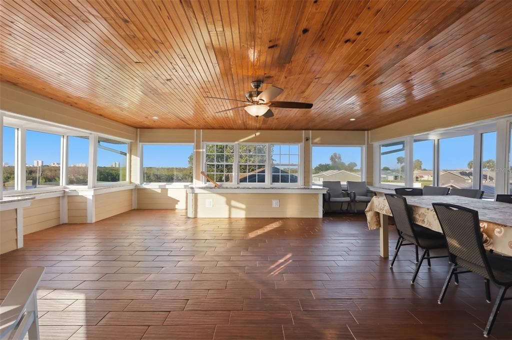 En Venta: $1,299,000 (8 camas, 5 baños, 6494 Pies cuadrados)