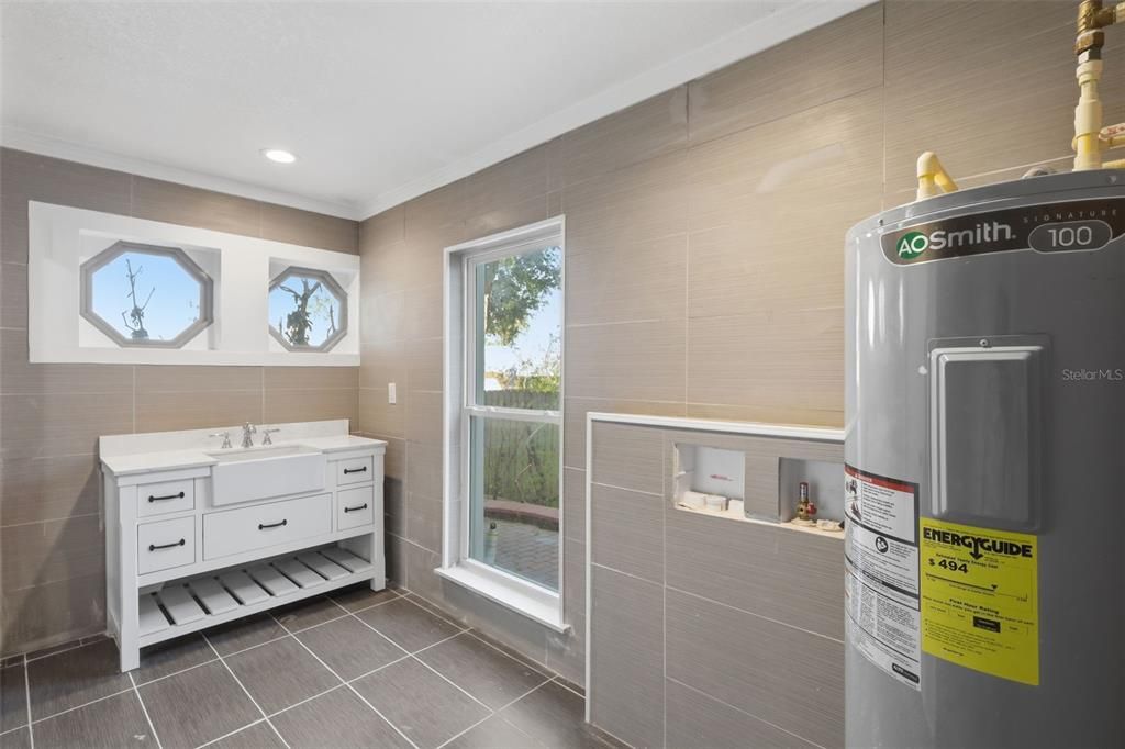 En Venta: $1,299,000 (8 camas, 5 baños, 6494 Pies cuadrados)