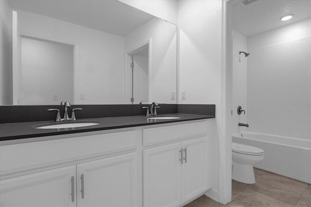 Active With Contract: $2,750 (4 beds, 2 baths, 2921 Square Feet)