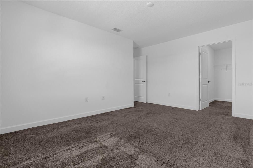 Active With Contract: $2,750 (4 beds, 2 baths, 2921 Square Feet)