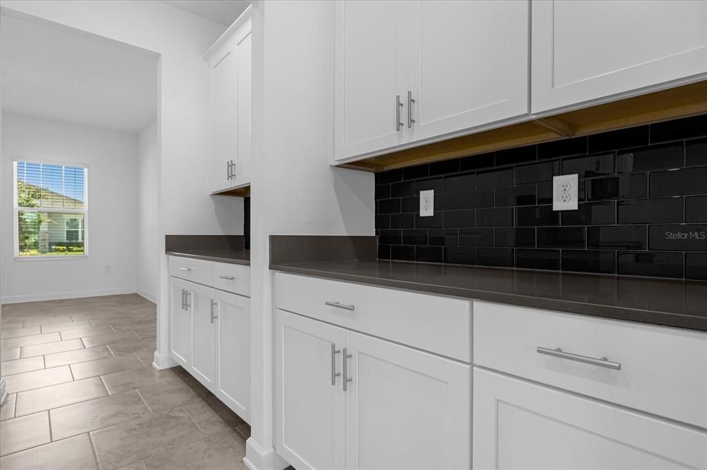 Active With Contract: $2,750 (4 beds, 2 baths, 2921 Square Feet)