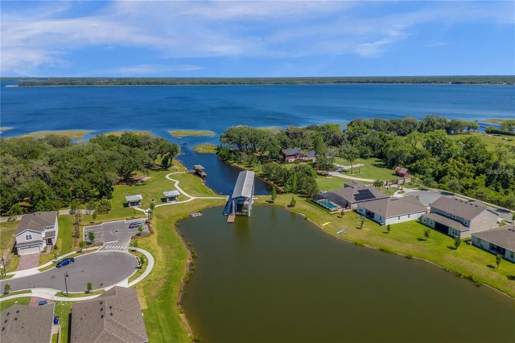 Active With Contract: $2,750 (4 beds, 2 baths, 2921 Square Feet)