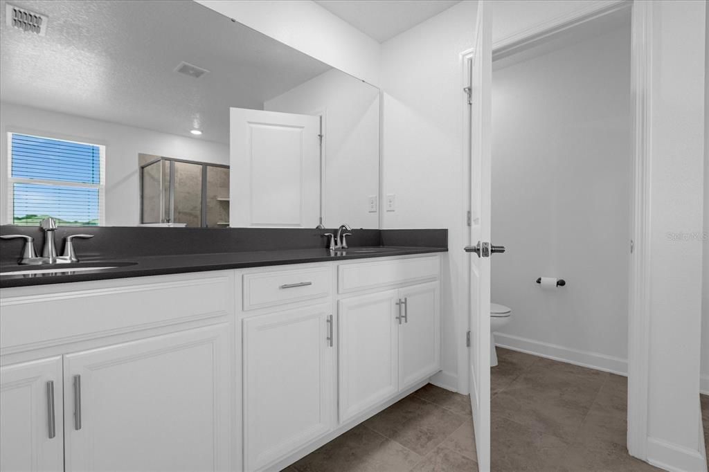 Active With Contract: $2,750 (4 beds, 2 baths, 2921 Square Feet)
