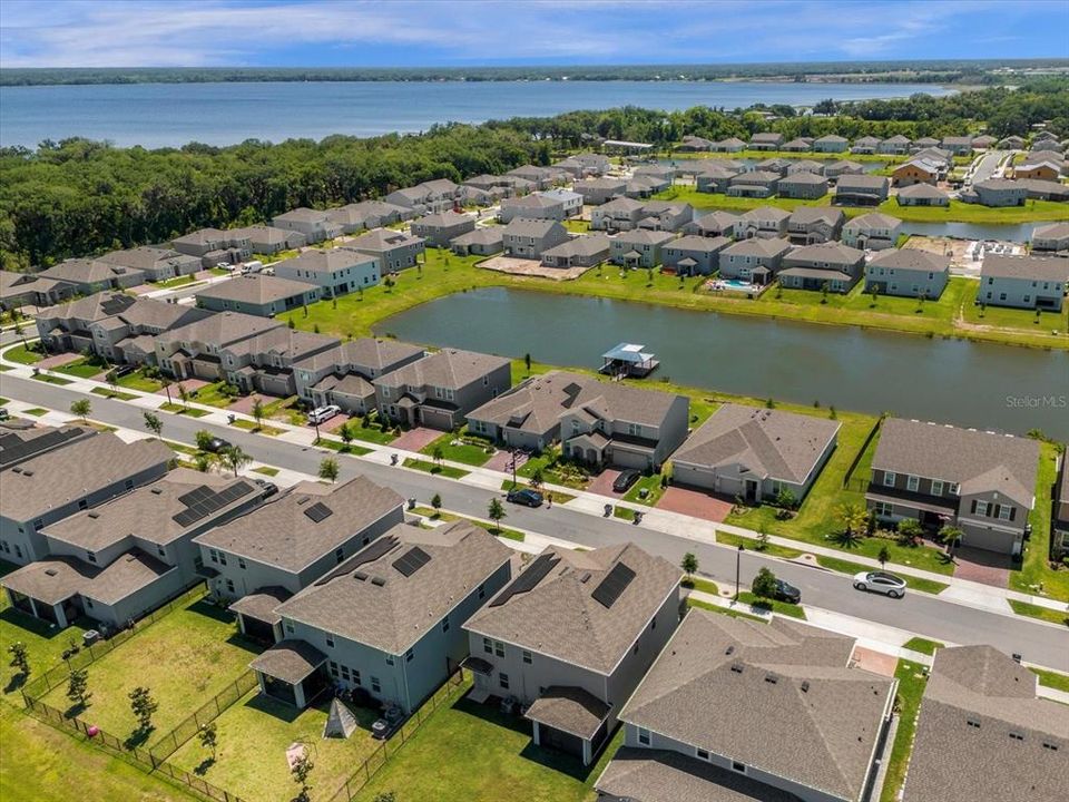 Active With Contract: $2,750 (4 beds, 2 baths, 2921 Square Feet)