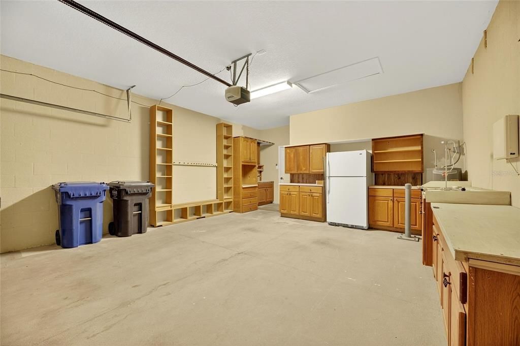Active With Contract: $240,000 (2 beds, 2 baths, 1461 Square Feet)